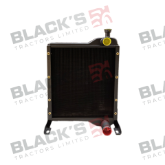 Radiator suitable for Case International -  84673C6