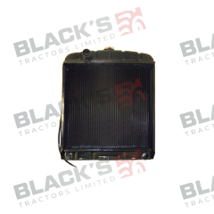 Radiator suitable for Case International - 1082414R91